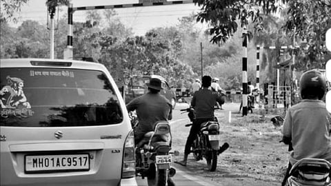 Urgent Need for Railway Overbridge