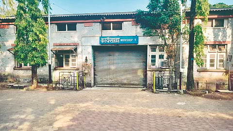 कोल्हापूर : संपामुळे आयटीआयमधील सर्व विभाग पूर्णपणे बंद आहेत.