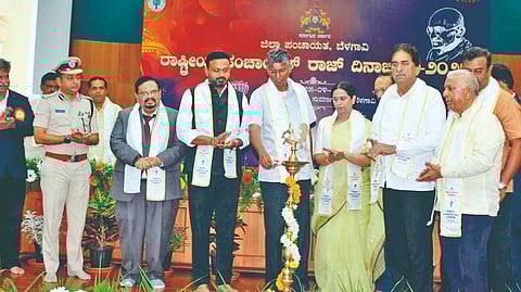 Satish Jarkiholi | ग्राम सुराज्याच्या स्वप्नासाठी सरकार कटिबद्ध : मंत्री सतीश जारकीहोळी