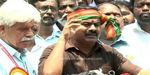 ”ராகுல் காந்தியை பதவியில் இருந்து நீக்கி இருப்பது ஜனநாயக படுகொலை” - சீமான்