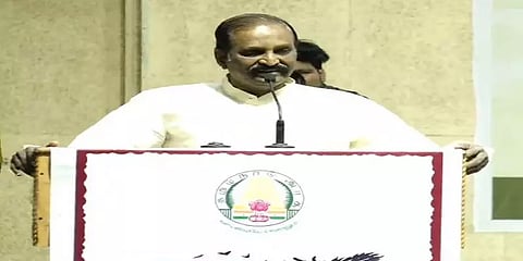 "பிராமணர்கள் செய்த சூழ்ச்சியை போன்றே நாமும் செய்யவேண்டும்"- இலக்கிய விழாவில் வைரமுத்து பேச்சு!