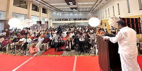 ”உலக நாடுகளுக்கு வழிகாட்டியாக இந்தியாவும், பிரதமர் மோடியும் உள்ளனர்” - எல்.முருகன்