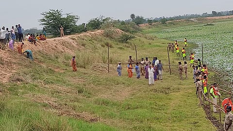 ஏகனாபுரம் ஏரி