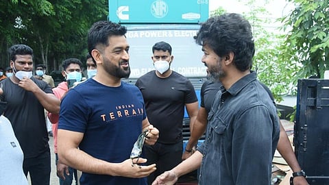 Dhoni with Vijay