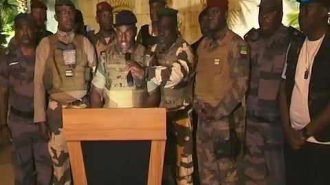 காபோன் ராணுவ ஆட்சி