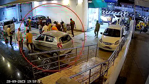 சக திமுக கவுன்சிலரை தாக்கிய திமுக கவுன்சிலர்