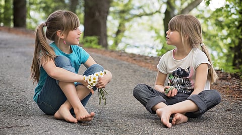 பேசும் குழந்தைகள்