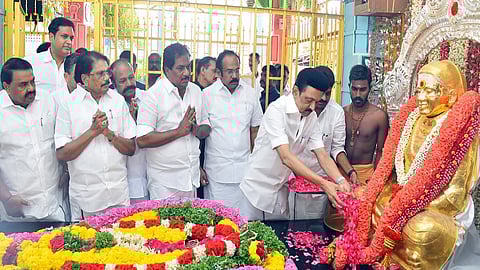 தேவர் நினைவிடத்தில் முதல்வர் மரியாதை