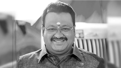 தொழிலதிபர் துப்பாக்கியால் சுட்டு தற்கொலை