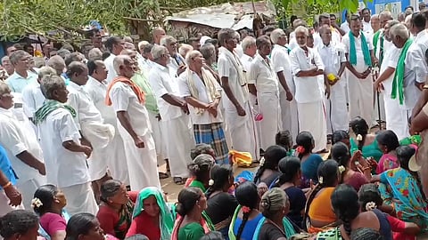 பயிர் இழப்பீடு தொகை - திருவாடானை முற்றுகை போராட்டம்