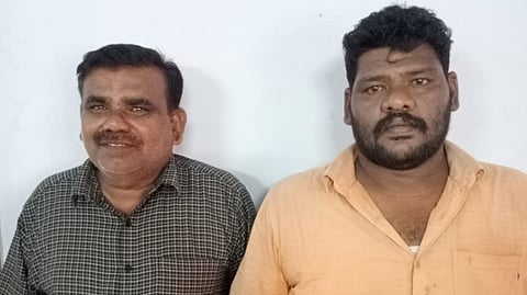 கைது செய்யப்பட்ட மாநகராட்சி ஒப்பந்ததாரர்கள்