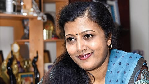 கவிஞர் தாமரை