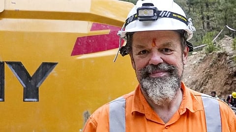 அர்னால்டு டிக்ஸ்