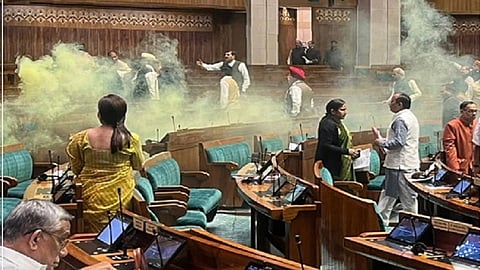 மக்களவை