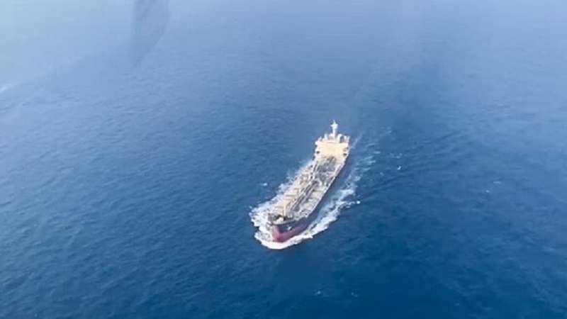 தாக்குதலுக்கு உள்ளான கப்பல்