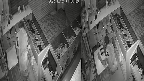 செல்போன் திருடும் மர்ம நபர்