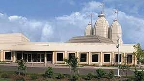 அமெரிக்காவில் அவமதிக்கப்பட்ட இந்து கோயில்