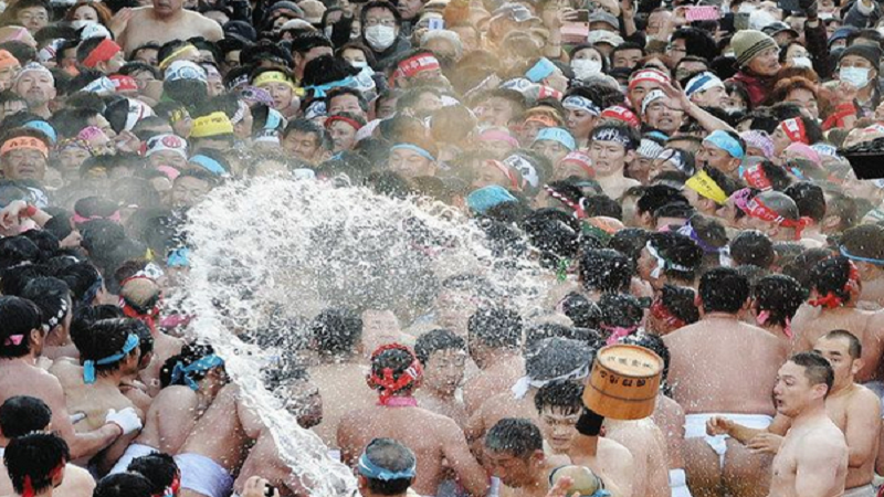 நிர்வாண திருவிழா