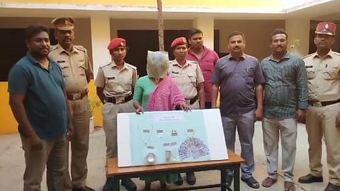 கைது செய்யப்பட்ட வளர்மதி