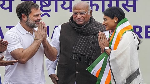 ys sharmila joins cong