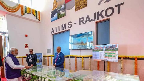 எய்ம்ஸ் மருத்துவமனைகளை திறந்து வைத்த பிரதமர் மோடி