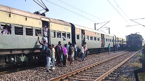 பயணிகள் அவதி