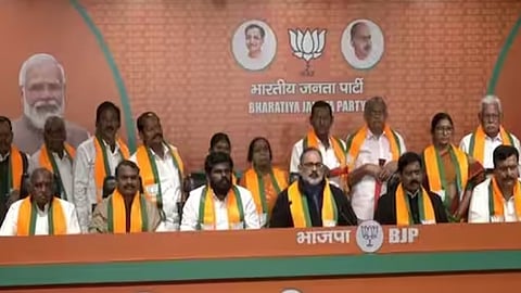 பாஜகவில் இணைந்த 18 முன்னாள் சட்டமன்ற மற்றும் நாடாளுமன்ற உறுப்பினர்கள்