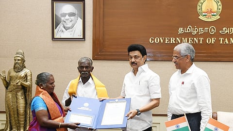 ரயில் விபத்தை தடுத்த தென்காசி தம்பதிக்கு முதல்வர் வெகுமதி