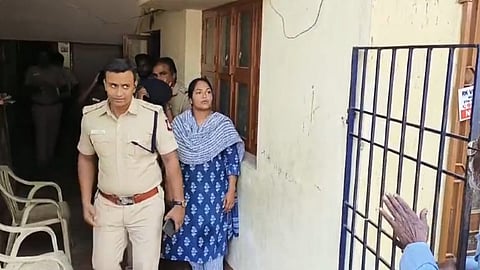 கைது செய்யப்பட்ட ஜெயலட்சுமி