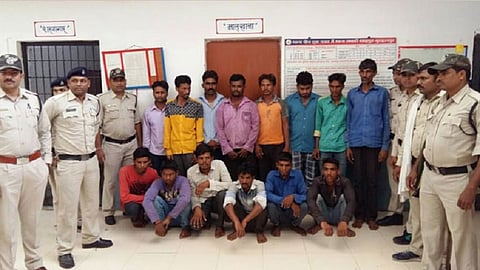 17 பேர் விடுதலை