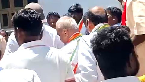 மயங்கிவிழுந்த காங்கிரஸ் வேட்பாளர்