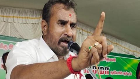 S.P வேலுமணி