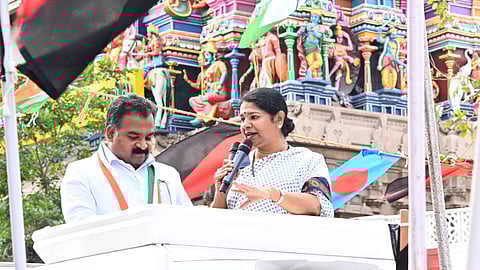 கனிமொழி