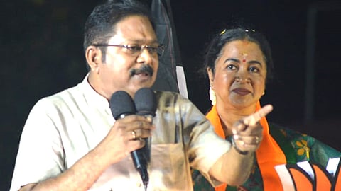 பரப்புரையில் டிடிவி தினகரன் - ராதிகா