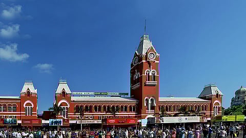 சென்னை சென்ட்ரல் ரயில் நிலையம்