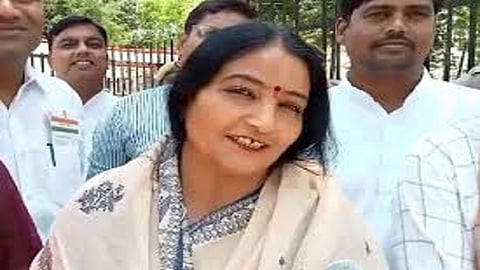 மிர்துளா கத்தேரி