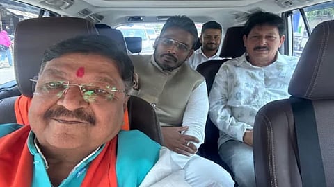 அக்ஷய் காந்தி பாம்ப்