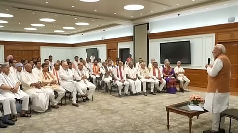 பிரதமர் மோடி ஆலோசனை