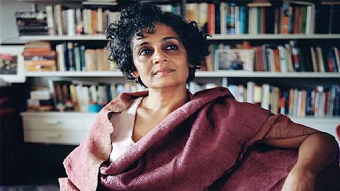 எழுத்தாளர் அருந்ததி ராய்