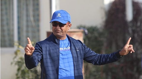 நேபாள பயிற்சியாளர் மான்டி தேசாய்