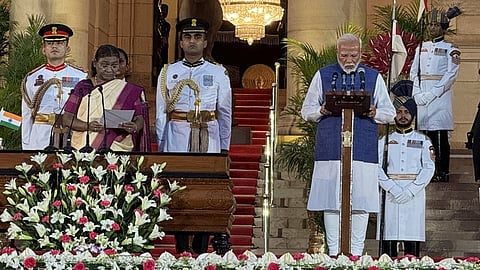 பதவியேற்றார் பிரதமர் மோடி