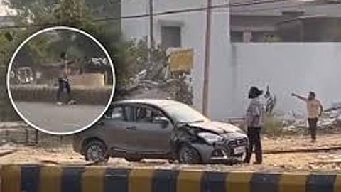 மாறி மாறி துப்பாக்கிச்சூடு நடத்தும் ரௌடிகள்