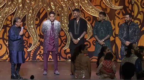 அம்பானி வீட்டு விழா