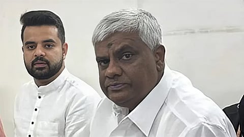 ப்ரஜ்வல் ரேவண்ணா - ரேவண்ணா