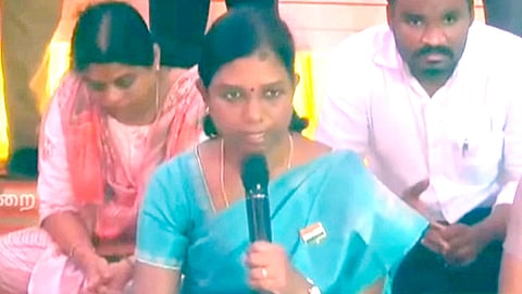 மாவட்ட ஆட்சியர் அருணா