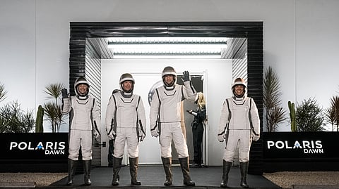 விண்வெளிக்கு பயணப்பட இருப்பவர்கள்