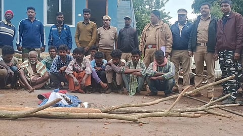 மான் வேட்டையில் ஈடுபட்டு கைதானவர்கள்