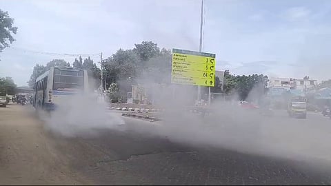 அரசு பேருந்தா? கொசு மருந்து வண்டியா?