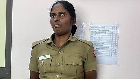 போலி பெண் போலிஸ்