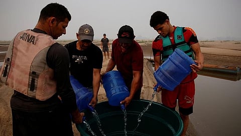 நீரை சேமிக்கும் மக்கள்